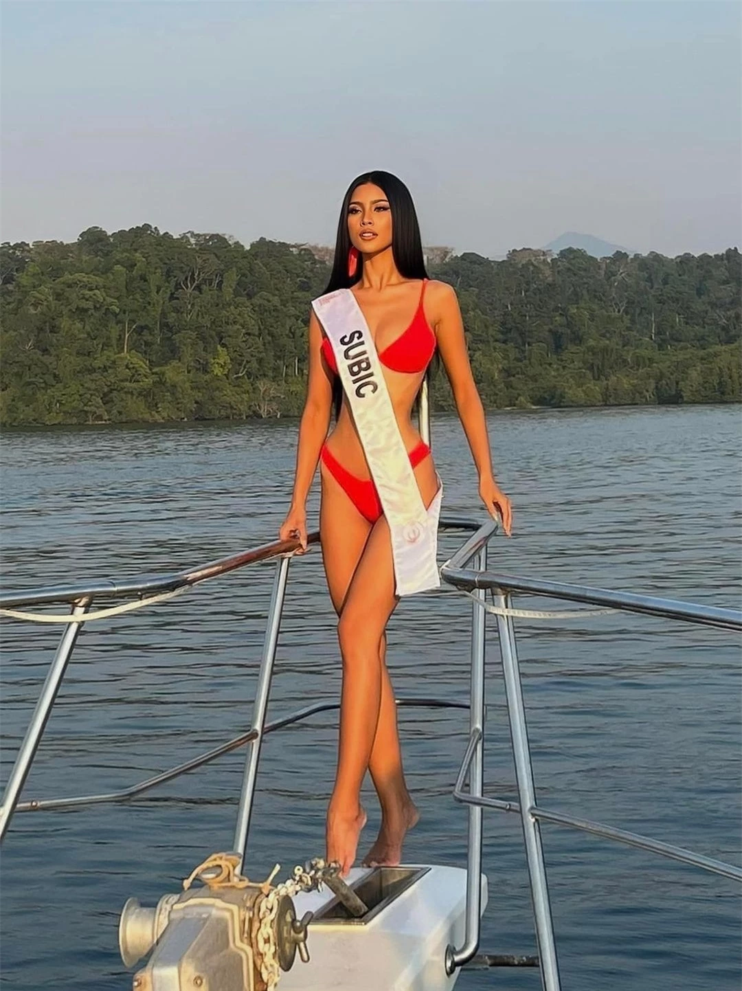 Người đẹp có vòng eo 51 cm tại Hoa hậu Hoàn vũ Philippines ảnh 17