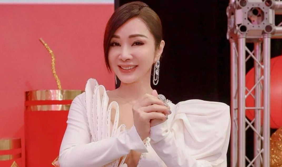 Sắc vóc nóng bỏng tuổi 68 của mỹ nhân 'Đời sống chợ đêm'