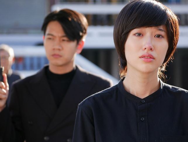 Tôi ngất lịm khi bước vào căn phòng nhỏ và biết chỉ vài tháng ngắn ngủi mình biến thành kẻ tệ hại trong mắt mọi người