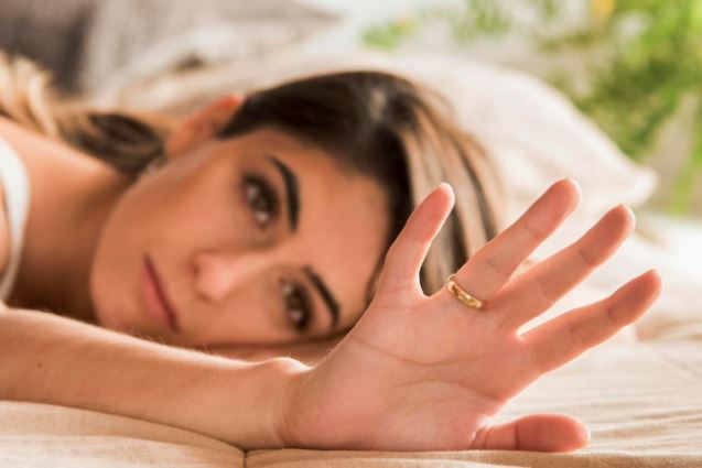 Tôi vừa mua được 3 chỉ vàng ngày vía Thần Tài, về đến cổng thì mẹ chồng hỏi vay luôn