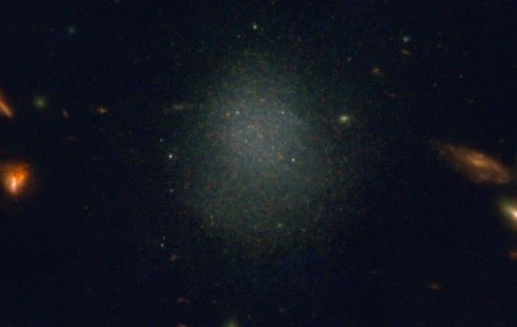 Kính viễn vọng NASA chụp được vật thể 'lẽ ra không tồn tại'