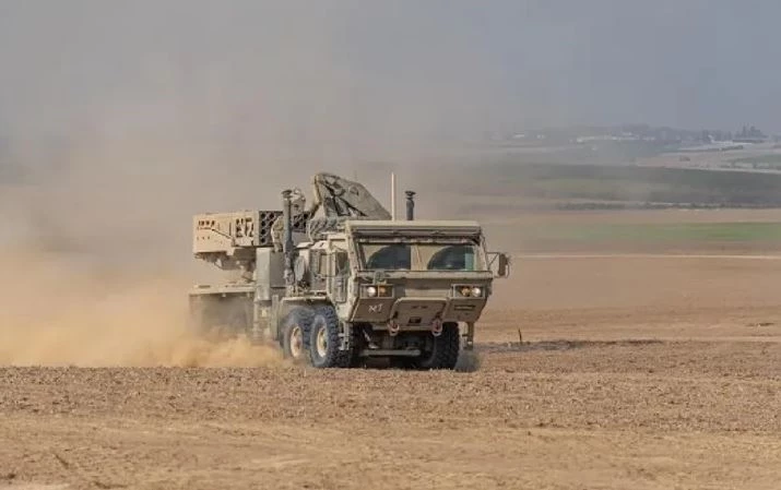 Hệ thống pháo phản lực – tên lửa chính xác PULS của quân đội Israel. Ảnh Elbit Systems.