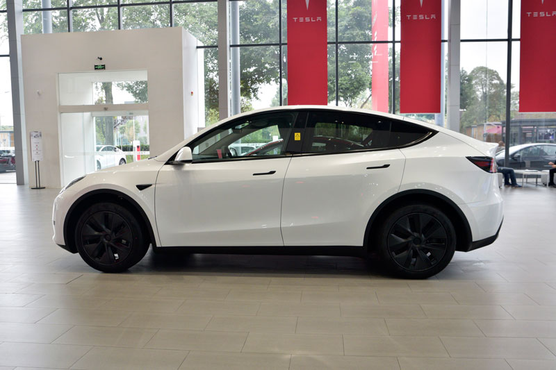 Tesla Model Y áp đảo các mẫu xe nội địa tại Trung Quốc