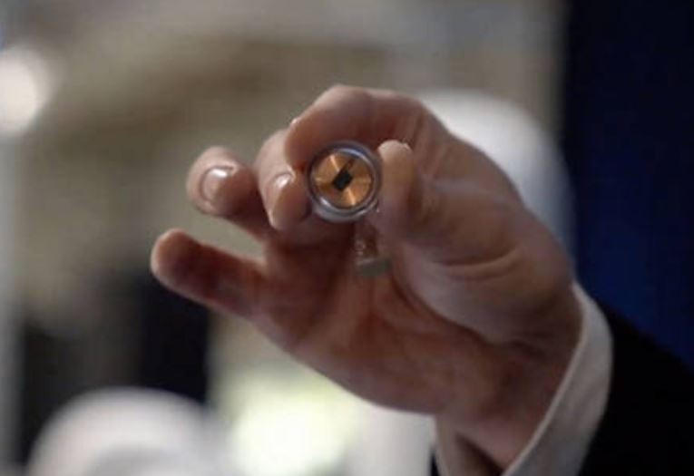 Bệnh nhân đầu tiên cấy chip não Neuralink có tiến triển tốt