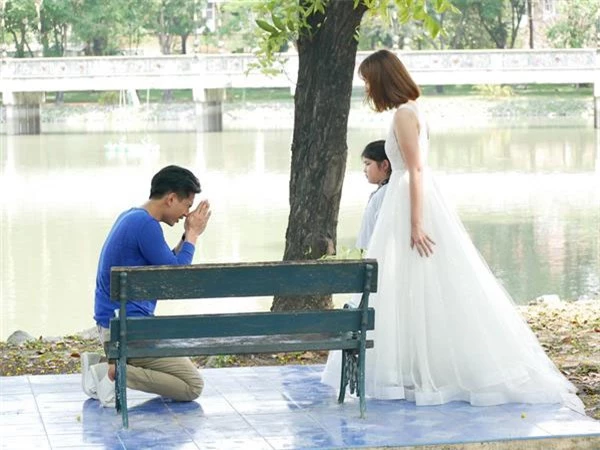Đúng ngày tôi đi chụp ảnh cưới, người chồng quá cố đột nhiên xuất hiện và cầu xin tôi đừng lấy chồng - Ảnh 1.