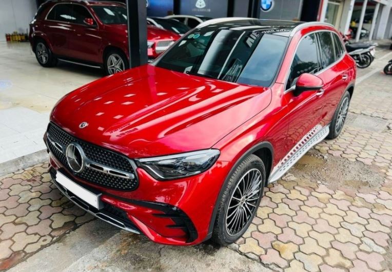 Mới chạy 5.000 km, Mercedes-Benz GLC 300 4Matic đã bán lại với giá ngỡ ngàng
