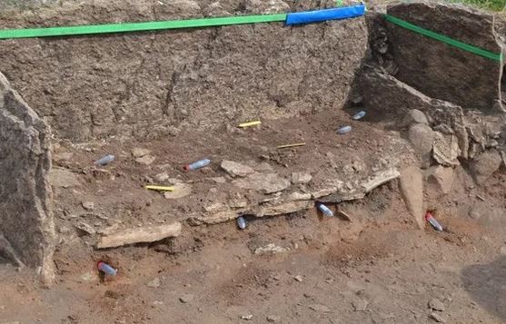 Ngôi mộ đá cổ nhất Thụy Điển và bí ẩn hộp sọ mất tích