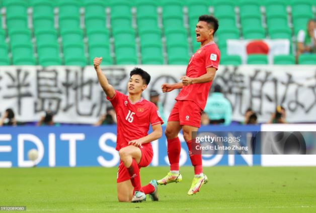 Tiền đạo đội tuyển Việt Nam bị kỷ luật vì vi phạm nội bộ và chuyện cầu thủ trẻ mắc “bệnh ngôi sao”