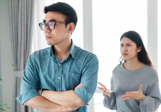 Kỷ niệm ngày cưới, tôi muốn làm vợ bất ngờ nhưng khi cô ấy giơ điện thoại lên thì mọi thứ tan biến