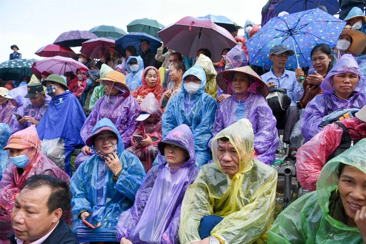Hàng nghìn người dân đội mưa dự khai hội xuân Tây Yên Tử ảnh 6