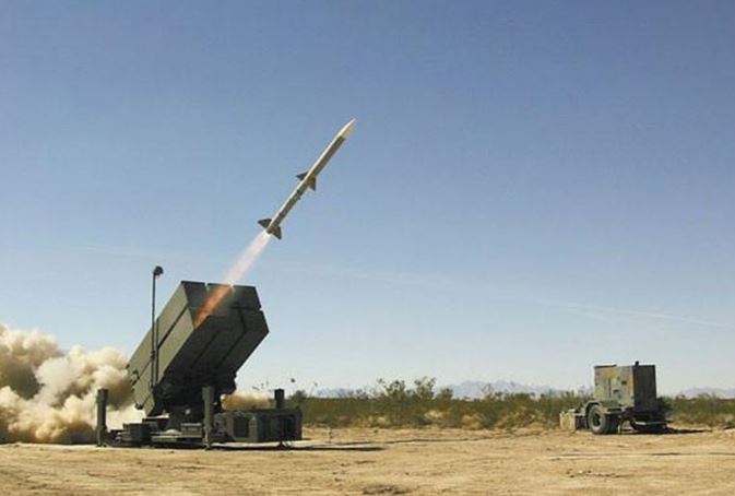 Lầu Năm Góc lý giải vì sao AIM-120 'không phù hợp để chống tên lửa hành trình'