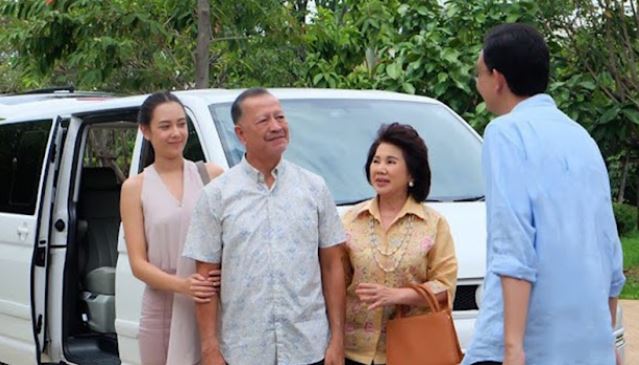 Nghe bố mẹ chồng bàn chuyện cưới hỏi của em chồng mà tôi rớm nước mắt tủi thân