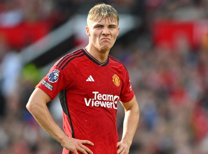 Man United thông báo tin dữ trước trận gặp Man City