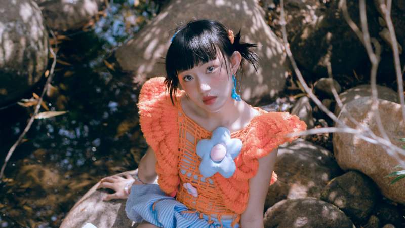 M Tú mượn trò chơi trốn tìm tuổi thơ kể chuyện tình yêu đơn phương qua MV mới