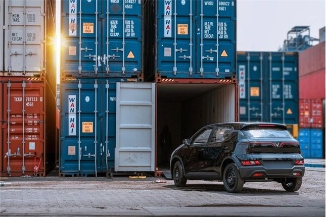 Hai mẫu xe VinFast cập bến Indonesia với ngoại thất mới lạ ảnh 2
