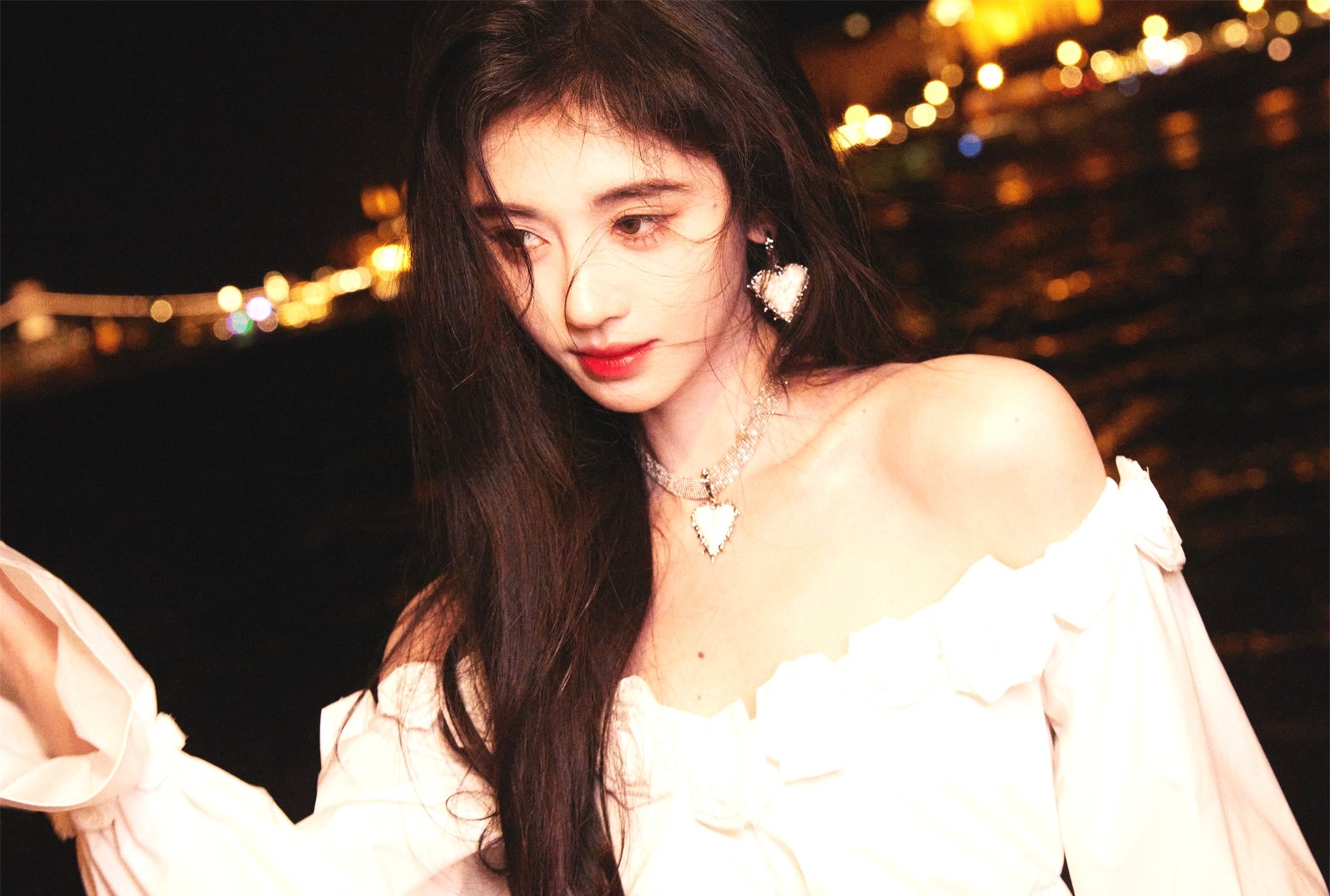 Nữ diễn viên 'lên đời' nhờ chỉnh sửa nhan sắc thành công ảnh 2