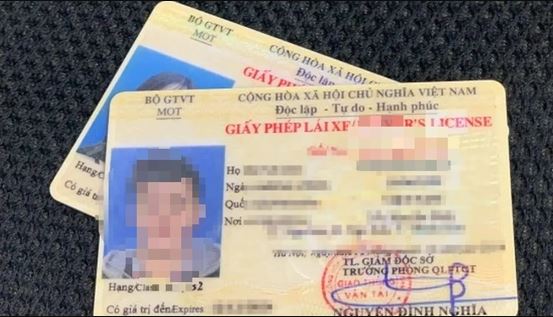 Bộ Công an đề xuất gộp giấy phép lái xe hạng B1, B2