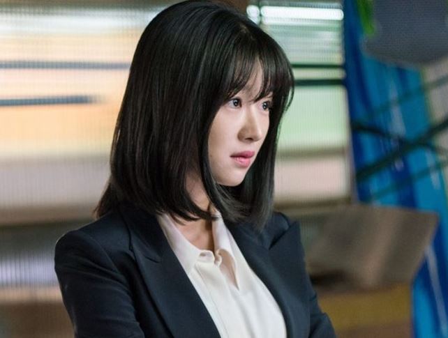 Tới nhà bạn thân ngủ nhờ, chưa kịp gõ cửa thì âm thanh vọng ra ở bên trong đã khiến tôi rùng mình