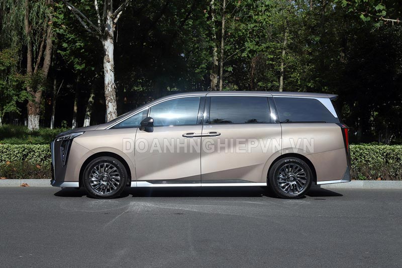 Đối thủ của Toyota Alphard ra mắt: Công suất 252 mã lực, nội thất sang chảnh, giá gần 970 triệu đồng