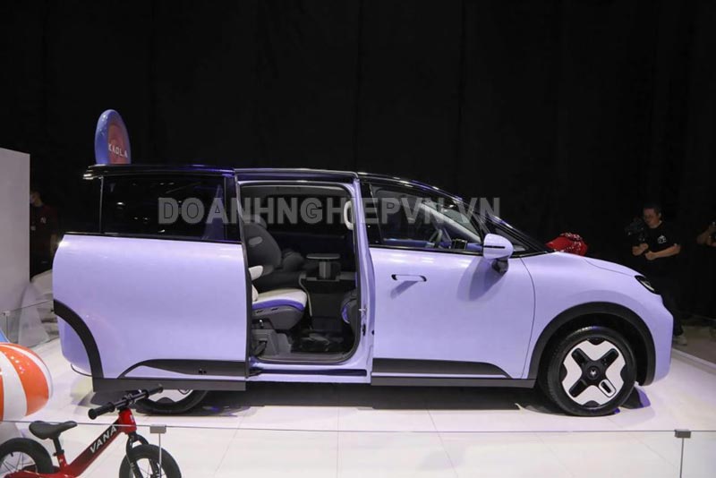 Xe gầm cao công suất 163 mã lực, nội thất tiện nghi, giá gần 400 triệu đồng