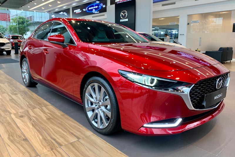 Mazda3 Sedan giữ vững ‘ngôi vương’ phân khúc xe sedan hạng C năm 2023, Toyota Corolla Altis bét bảng