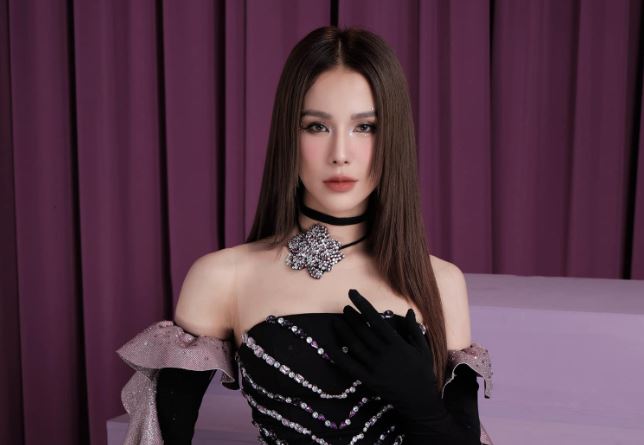 Diệp Lâm Anh có động thái lạ lúc 4 giờ sáng, còn "tag" thẳng tên chồng cũ vào nhắn nhủ điều này