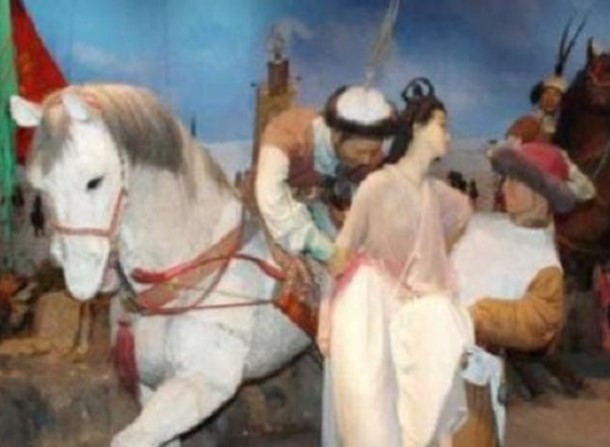 Hóa ra binh sĩ thời xưa lại có những cách 'giải tỏa sinh lý' trên chiến trường tàn bạo đến vậy!