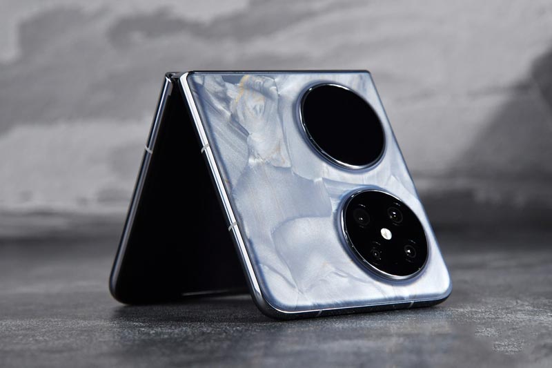 Đối thủ của Samsung Galaxy Z Flip5 trình làng, giá 24,49 triệu đồng