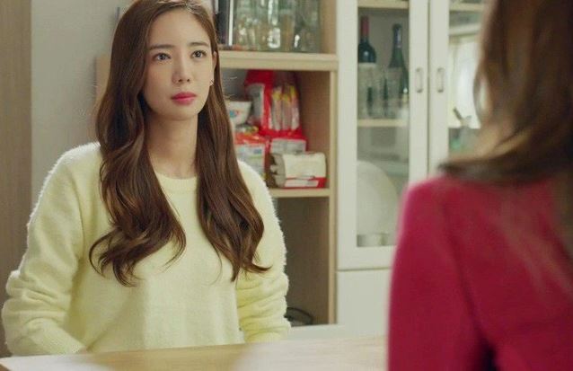 Bạn thân rủ người yêu về phòng chơi, 2 đứa cãi nhau rồi bỏ lại 1 thứ trên giường khiến tôi đuổi cô đi ngay lập tức