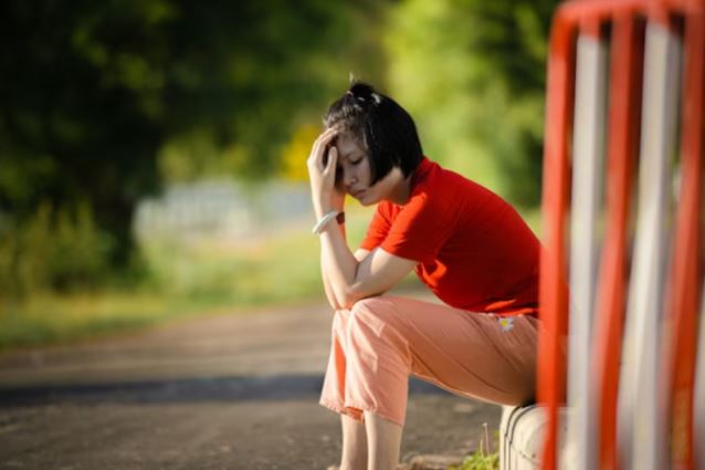 Tuyên bố một câu gây sốc trước mặt bạn bè, tôi bị bạn trai bỏ lại giữa đường