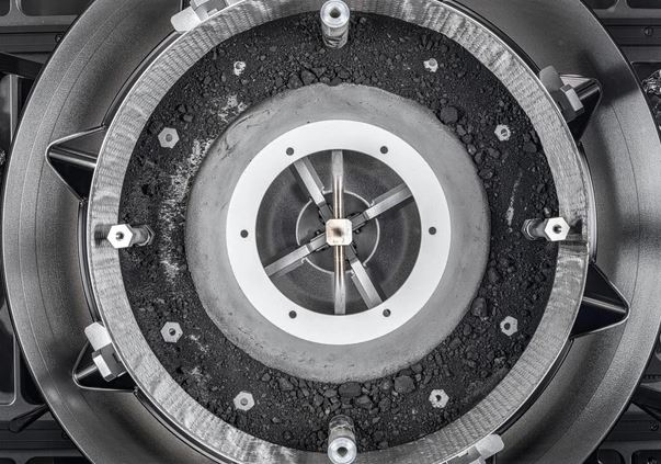 Báu vật từ OSIRIS-Rex: 'Hạt giống sự sống' xưa hơn Trái đất