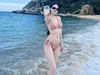 Chu Thanh Huyền diện bikini cực cháy khoe vóc dáng nuột nà giữa nghi vấn mang bầu