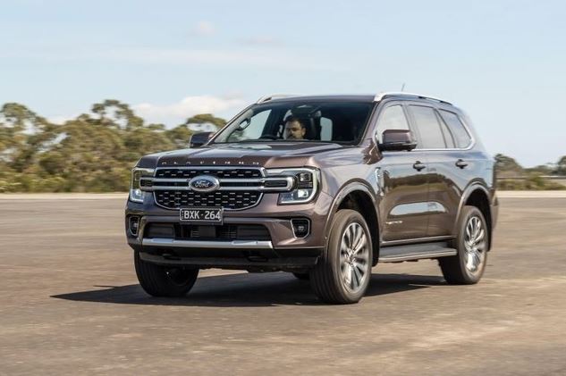 Ford Everest Platinum bản cao cấp nhất được xác nhận sắp về Việt Nam