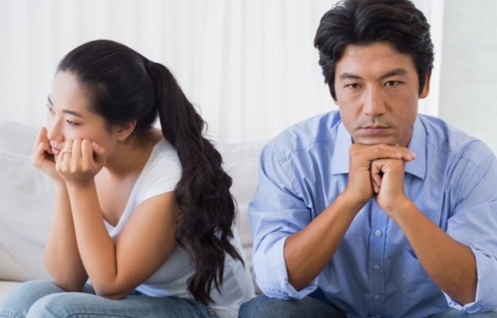 Dù là người thừa kế hợp pháp, chồng tôi vẫn không được đứng tên sổ đỏ mảnh đất đang ở