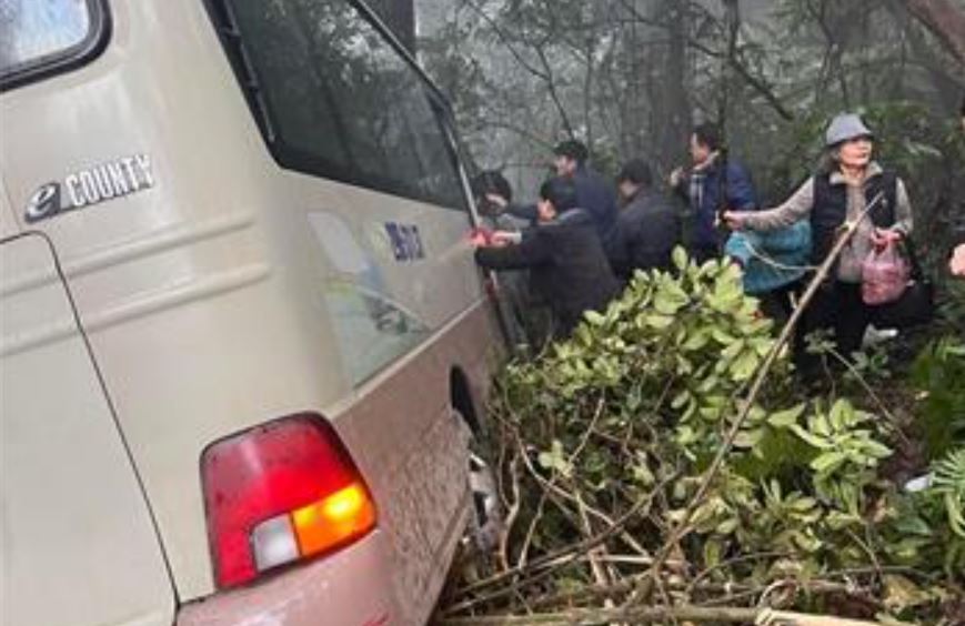 Vụ xe khách chở 29 người lao xuống vực tại Tam Đảo: Chuyển hồ sơ sang Cơ quan điều tra