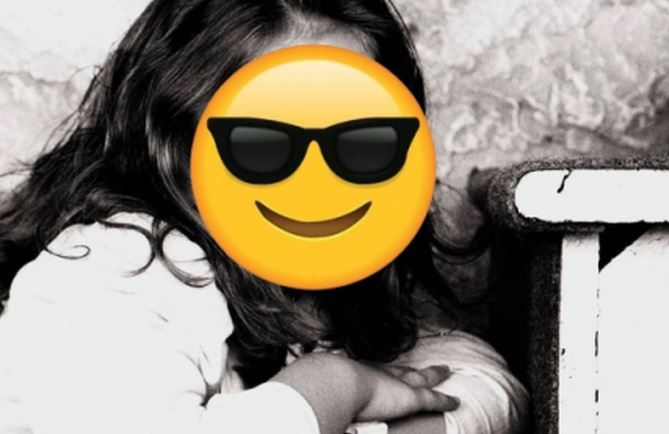 Cô giáo hỏi "bố em làm nghề gì", bé gái hồn nhiên đáp 1 câu mà cô hốt hoảng, vội gọi phụ huynh truy vấn!