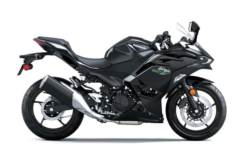 Kawasaki Ninja 500 2024 trình làng, giá gần 150 triệu đồng, cạnh tranh Yamaha YZF-R3