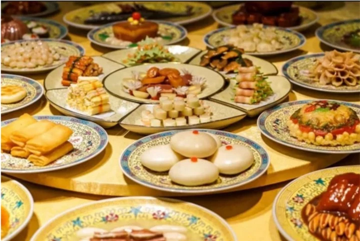 Mỗi bữa ăn của hoàng đế có tới 120 món ăn. (Ảnh: Sohu)