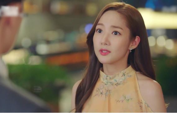 Chồng rủ tôi đi đám cưới bạn thân, vừa đến nơi chưa kịp chào hỏi ai đã bị anh đuổi về vì 'hôi rình mùi sữa'