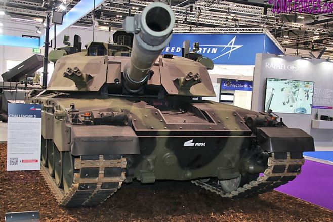 Xe tăng Challenger 3 vội nâng cấp giáp sau khi chịu thiệt hại nặng