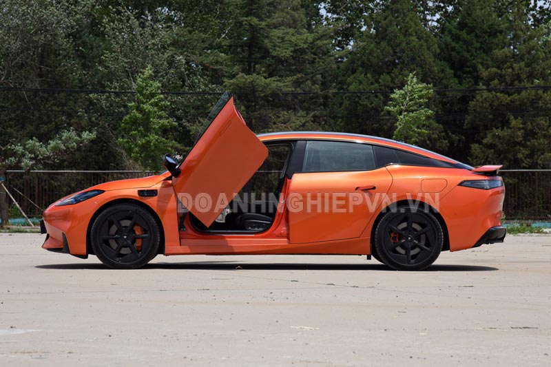 Xe hơi đẹp như siêu xe, công suất 462 mã lực, giá ‘hạt dẻ’