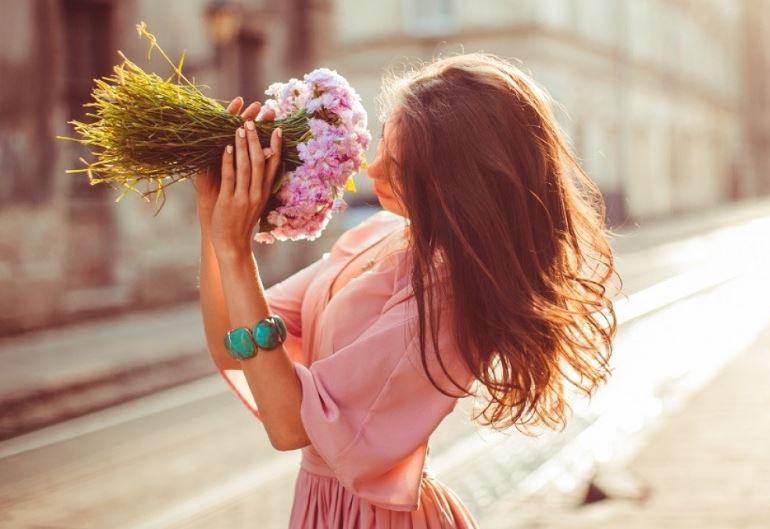 Muốn hạnh phúc trong hôn nhân, phụ nữ cần "chia tay" 3 điều này