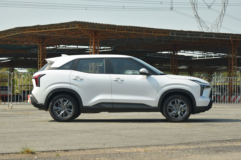 Mitsubishi Xforce giảm giá mạnh tại Việt Nam, quyết đấu với Toyota Corolla Cross, Hyundai Creta