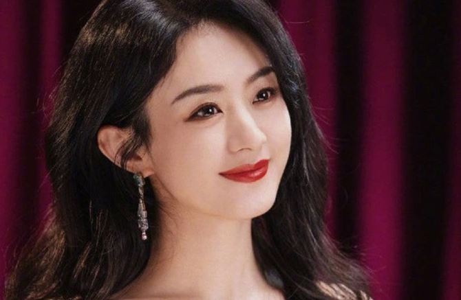 Triệu Lệ Dĩnh U40 mà đẹp đến độ làm fan muốn tự "bẻ cong" ở hậu trường phim mới