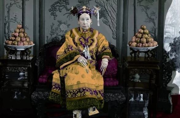 Bức ảnh chân thực hiếm hoi về Từ Hi Thái hậu phơi bày bí mật giấu kín khiến hậu thế sững sờ