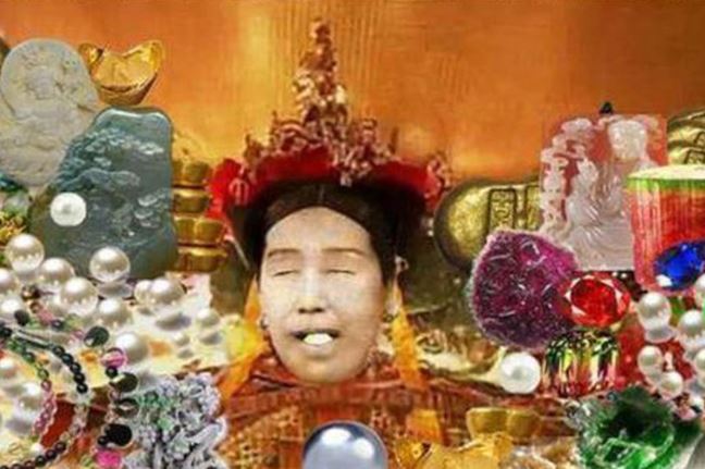 Vì sao Võ Tắc Thiên ngậm gỗ trong miệng thay vì ngọc như các hoàng đế khác?