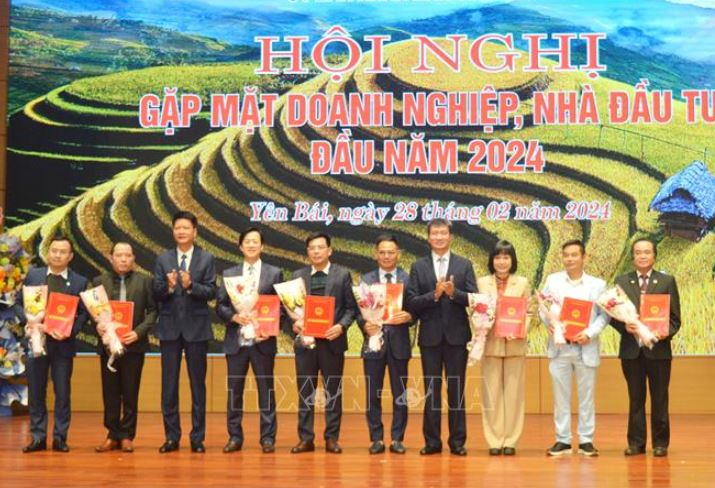 Yên Bái đề nghị doanh nghiệp đồng hành trong tăng trưởng xanh, chuyển đổi số