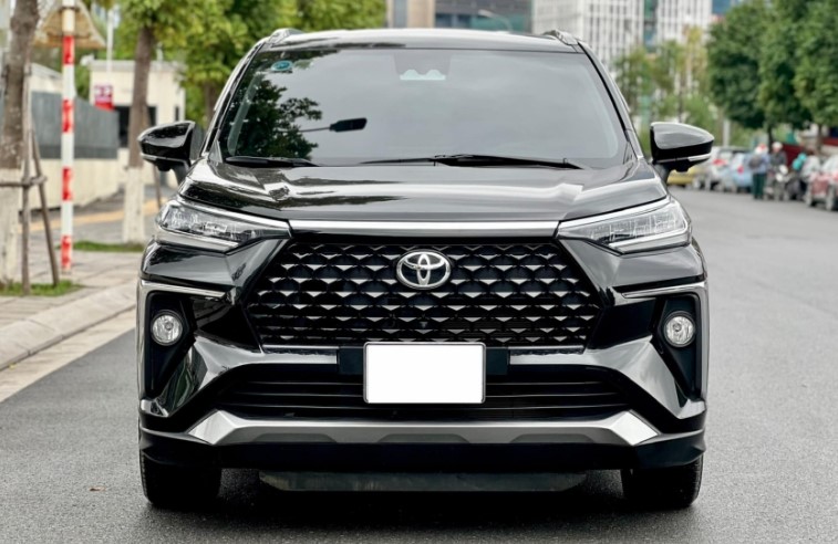 Mới chạy 2.000 km, Toyota Veloz Cross 2023 đã rao bán lại với giá ngỡ ngàng