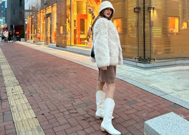 Cuộc sống sang chảnh của em gái Lê Công Vinh: MXH chỉ thấy ảnh đi du lịch nước ngoài, U40 sắc vóc vẫn nóng bóng