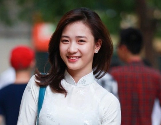 Từng nổi tiếng vì mối tình 'fan - idol', hot girl đình đám một thời giờ ra sao?